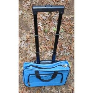 Travelers Club  Light Blue -Boarding Travel Tote Bag Light Weight 15" Luggage